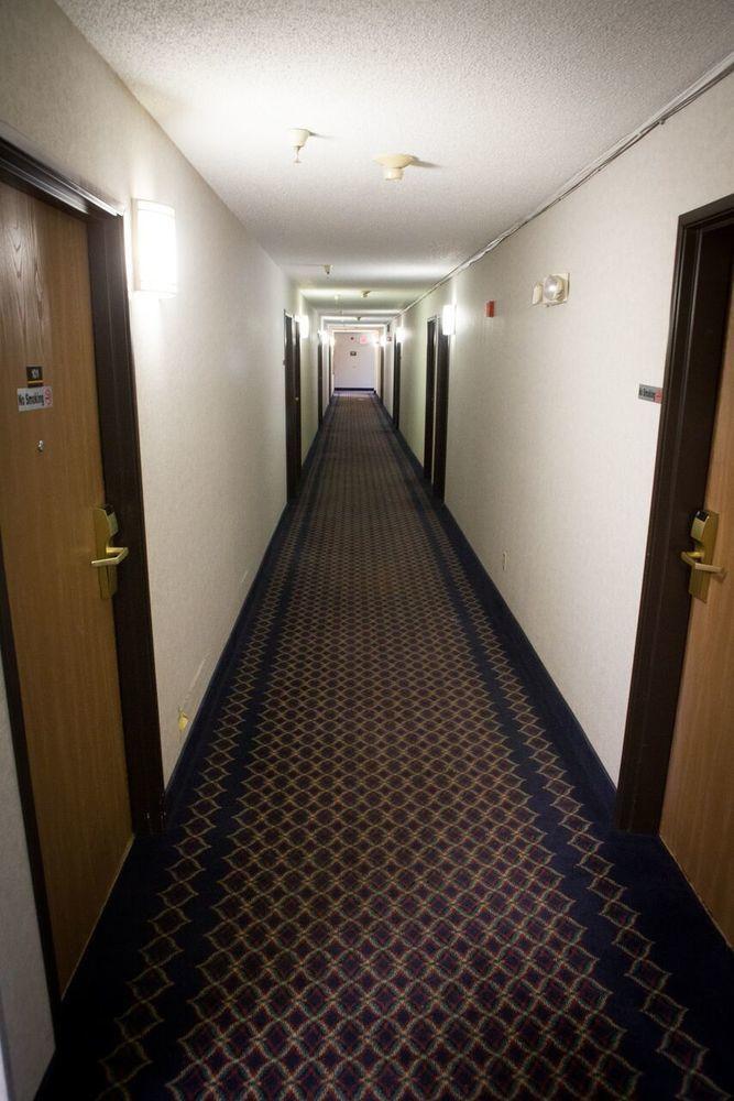 Regency Inn & Suites Anoka Bagian luar foto