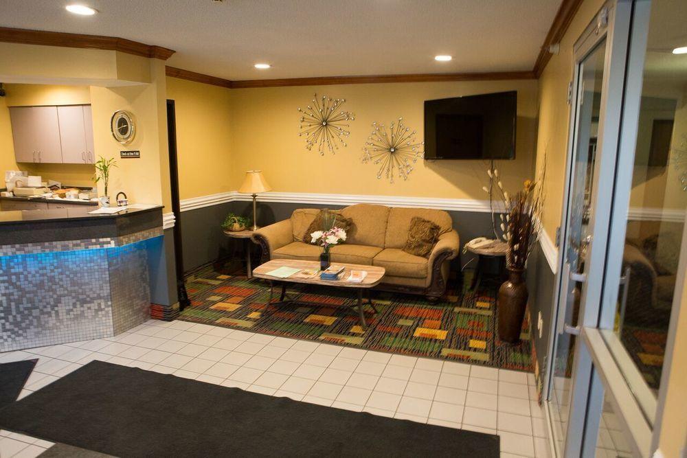 Regency Inn & Suites Anoka Bagian luar foto