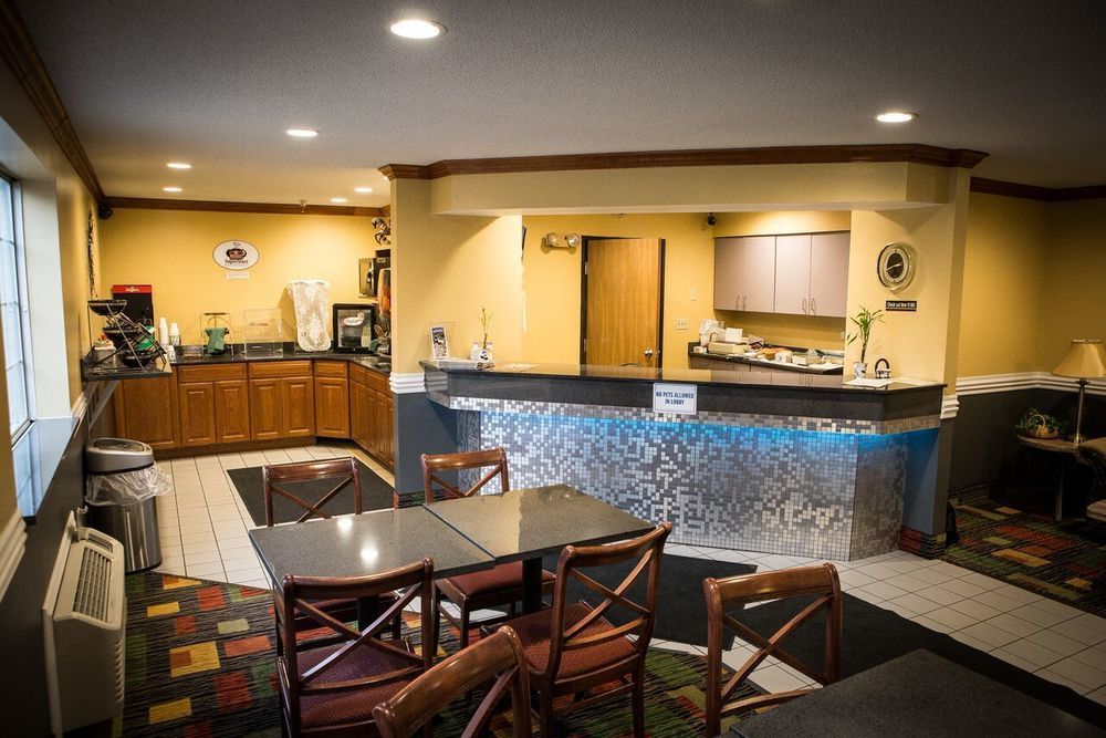Regency Inn & Suites Anoka Bagian luar foto